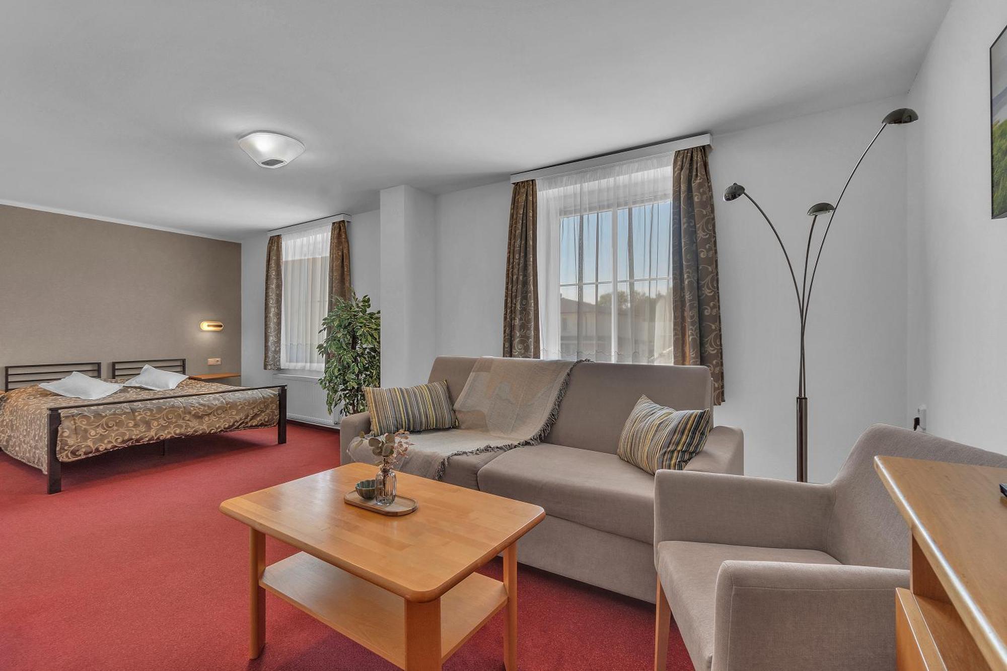 Hotel Za Vodou Dvůr Králové nad Labem エクステリア 写真